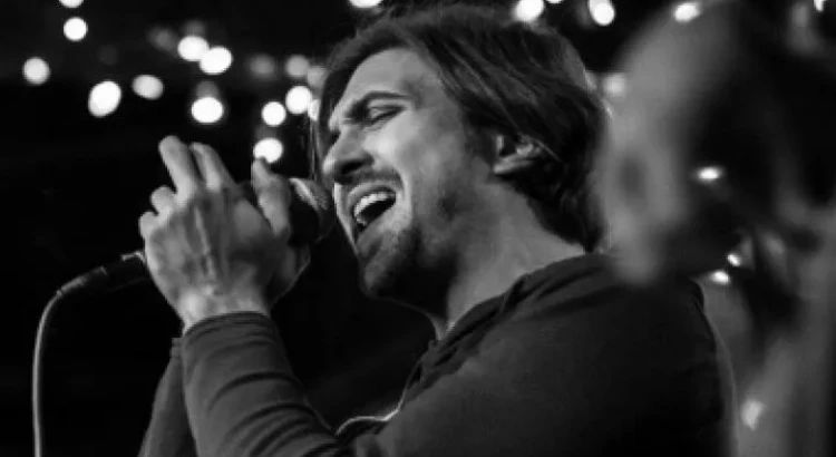 I will be your experienced session vocalist with a home studio