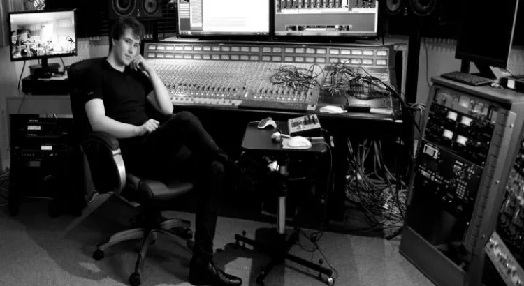 I will be your Spanish and Latin baritone vocalist