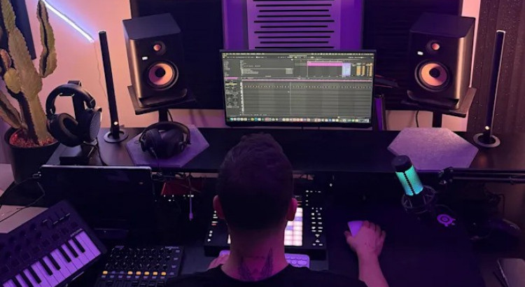 I will produce melodic techno, afro house, techno, tech house