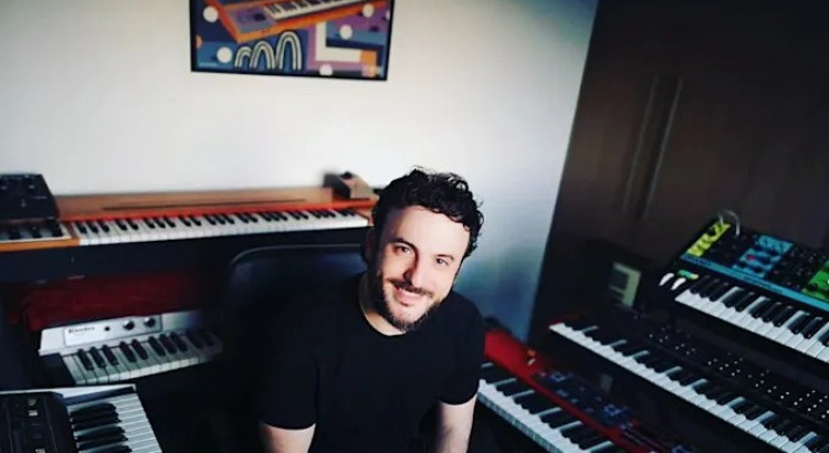 I will record a piano or keyboard track for your song or project