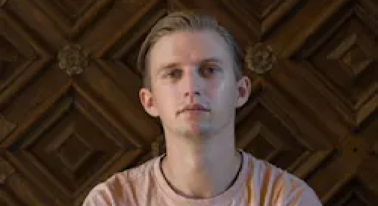 I will record piano, keyboard, synth player, pianist for your project