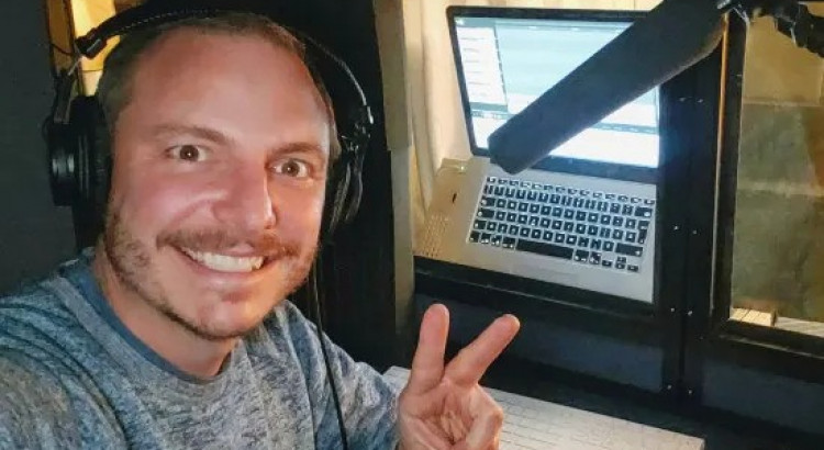 I will record a french canadian voice over in 24hrs or less