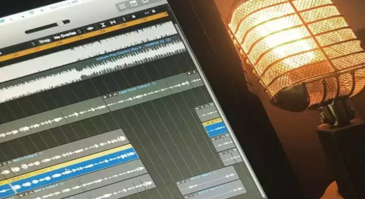 I will NASHVILLE VOCALIST - pop, country, and rock singer with wide