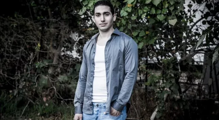 I will Pop vocals for your song, lead and harmonies